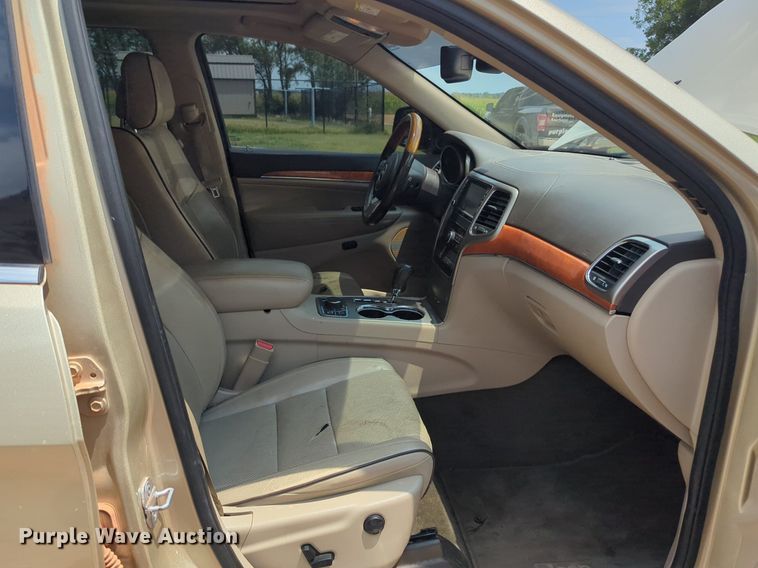 image for item NW9612 2011 Jeep Grand Cherokee Overland SUV