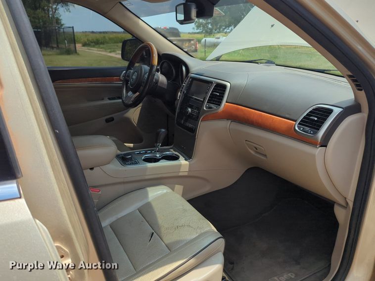 image for item NW9612 2011 Jeep Grand Cherokee Overland SUV