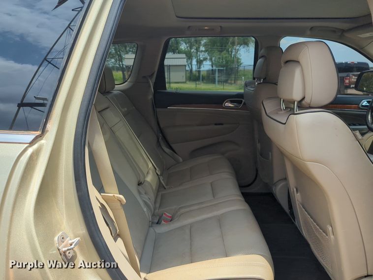 image for item NW9612 2011 Jeep Grand Cherokee Overland SUV