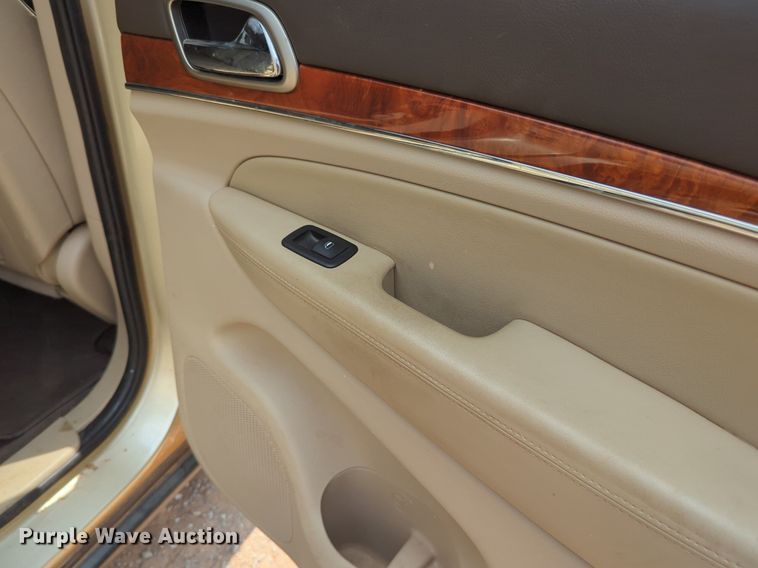 image for item NW9612 2011 Jeep Grand Cherokee Overland SUV