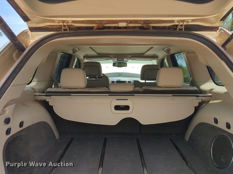 image for item NW9612 2011 Jeep Grand Cherokee Overland SUV