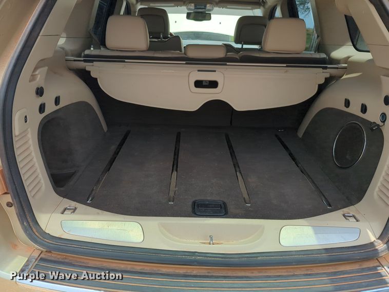 image for item NW9612 2011 Jeep Grand Cherokee Overland SUV