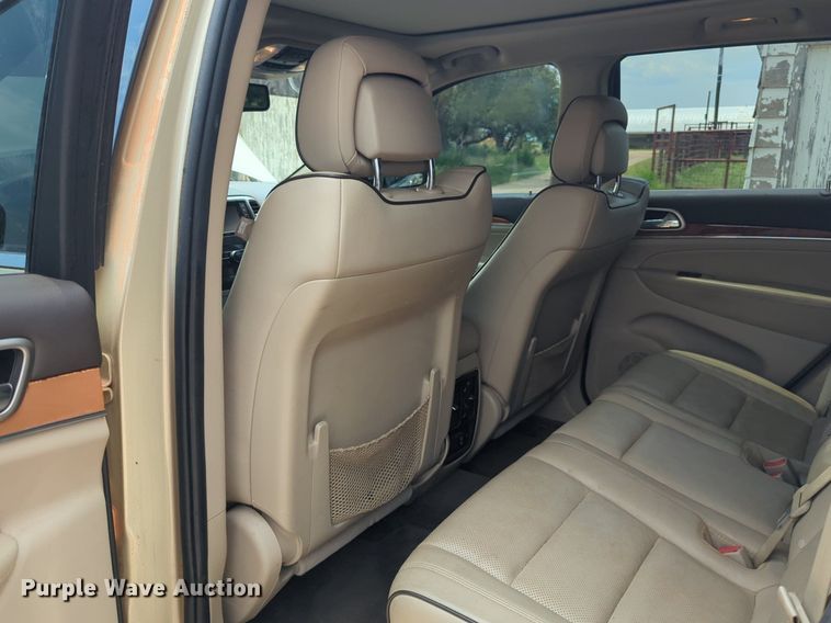 image for item NW9612 2011 Jeep Grand Cherokee Overland SUV