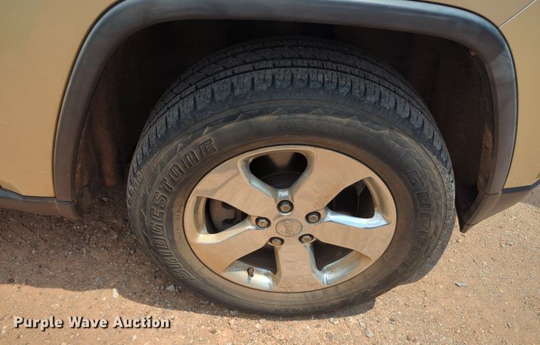 image for item NW9612 2011 Jeep Grand Cherokee Overland SUV