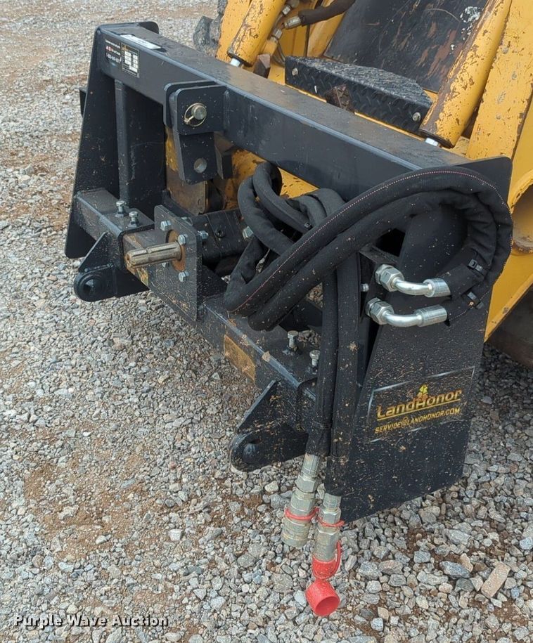 image for item NW9657 2023 Land Honor PHA-16-2C skid steer three point hitch adapter