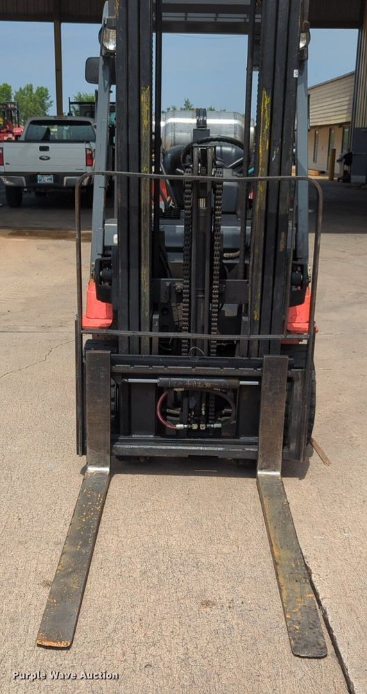 image for item NW9660 1999 Toyota 7FGCU25 forklift