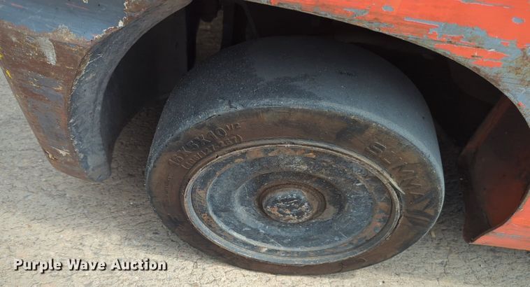 image for item NW9660 1999 Toyota 7FGCU25 forklift