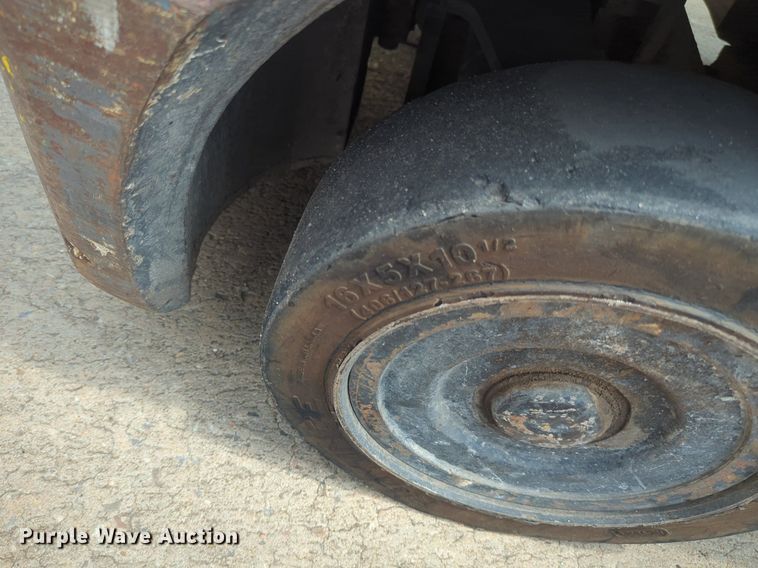 image for item NW9660 1999 Toyota 7FGCU25 forklift