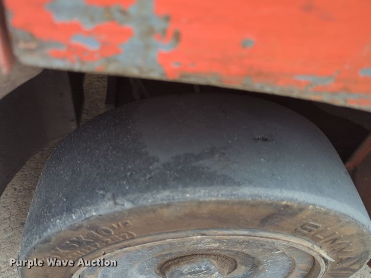 image for item NW9660 1999 Toyota 7FGCU25 forklift