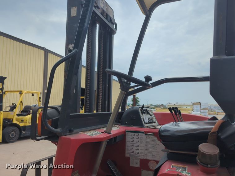 image for item NW9661 2014 Moffett M55 forklift