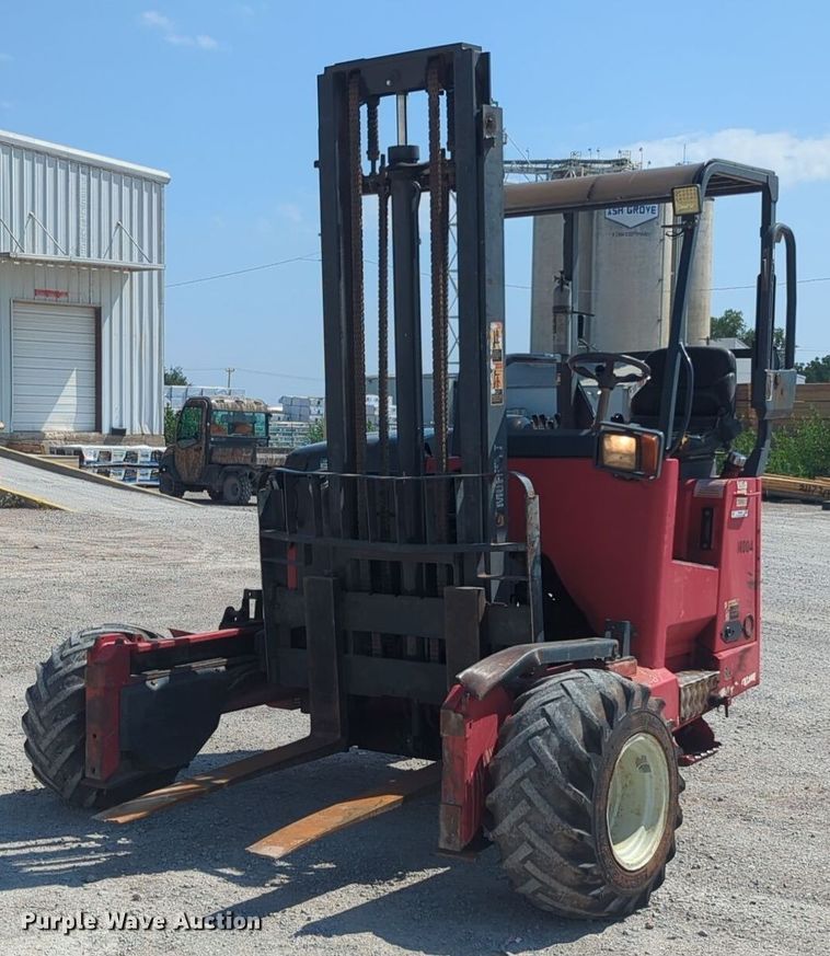 image for item NW9669 Moffett M55 forklift