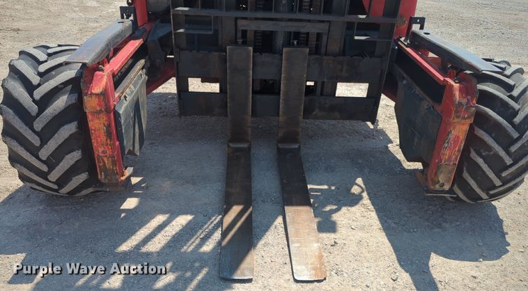 image for item NW9671 2006 Moffet M55 forklift