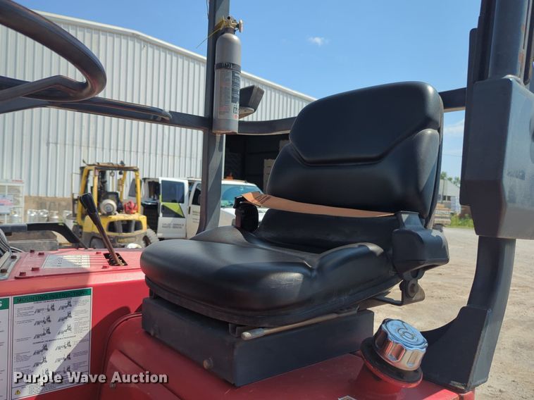 image for item NW9671 2006 Moffet M55 forklift