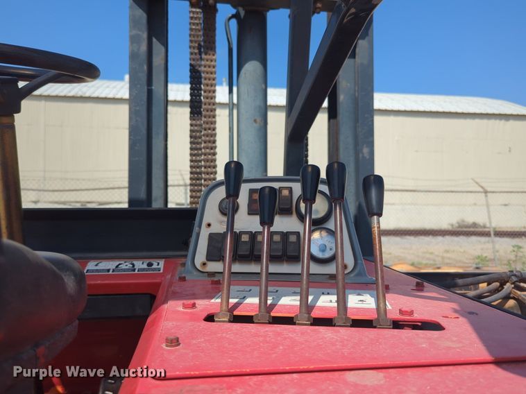 image for item NW9671 2006 Moffet M55 forklift