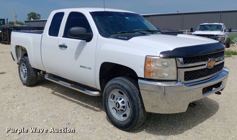 image for item NY9306 2013 Chevrolet Silverado 2500HD Ext. Cab pickup truck