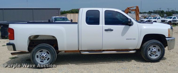 image for item NY9306 2013 Chevrolet Silverado 2500HD Ext. Cab pickup truck