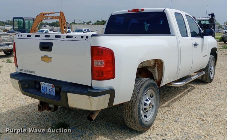 image for item NY9306 2013 Chevrolet Silverado 2500HD Ext. Cab pickup truck