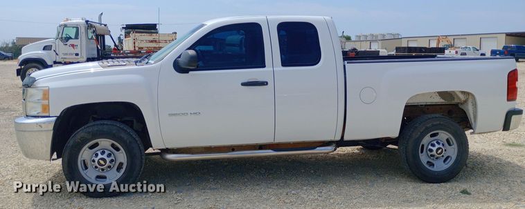 image for item NY9306 2013 Chevrolet Silverado 2500HD Ext. Cab pickup truck