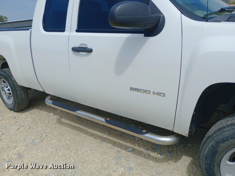 image for item NY9306 2013 Chevrolet Silverado 2500HD Ext. Cab pickup truck