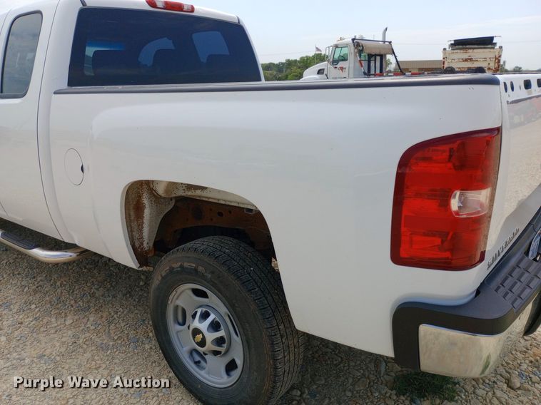 image for item NY9306 2013 Chevrolet Silverado 2500HD Ext. Cab pickup truck