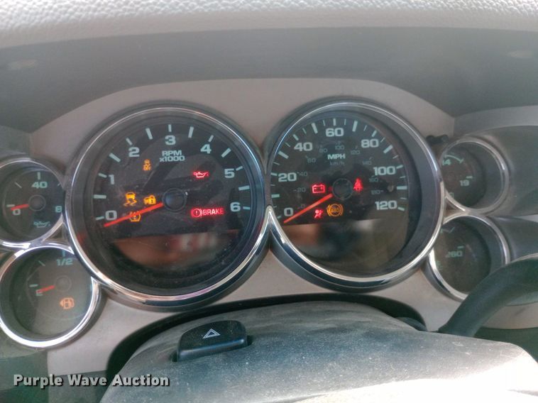 image for item NY9306 2013 Chevrolet Silverado 2500HD Ext. Cab pickup truck