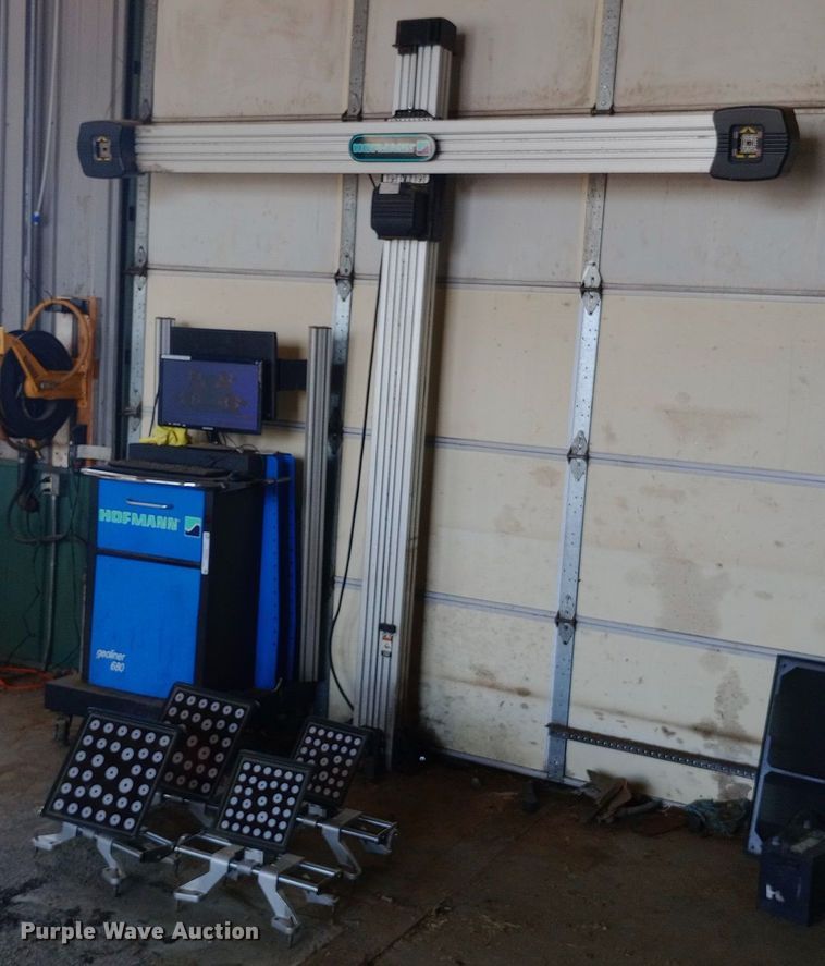 image for item NY9361 Hofmann alignment machine 