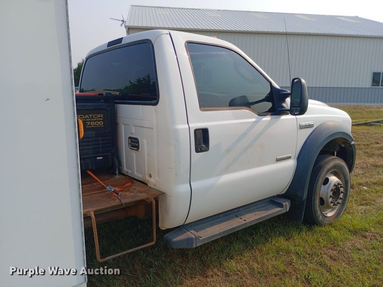 image for item NY9369 2007 Ford F550 Super Duty XL utility / service truck