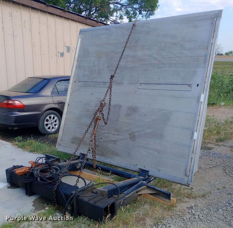 image for item NY9384 Lift gate