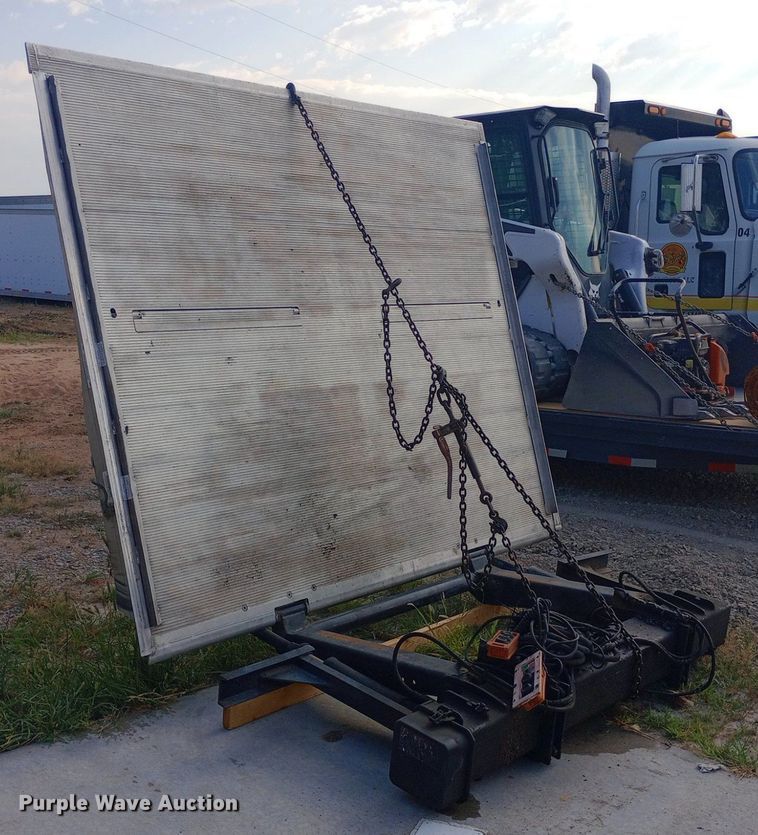 image for item NY9384 Lift gate