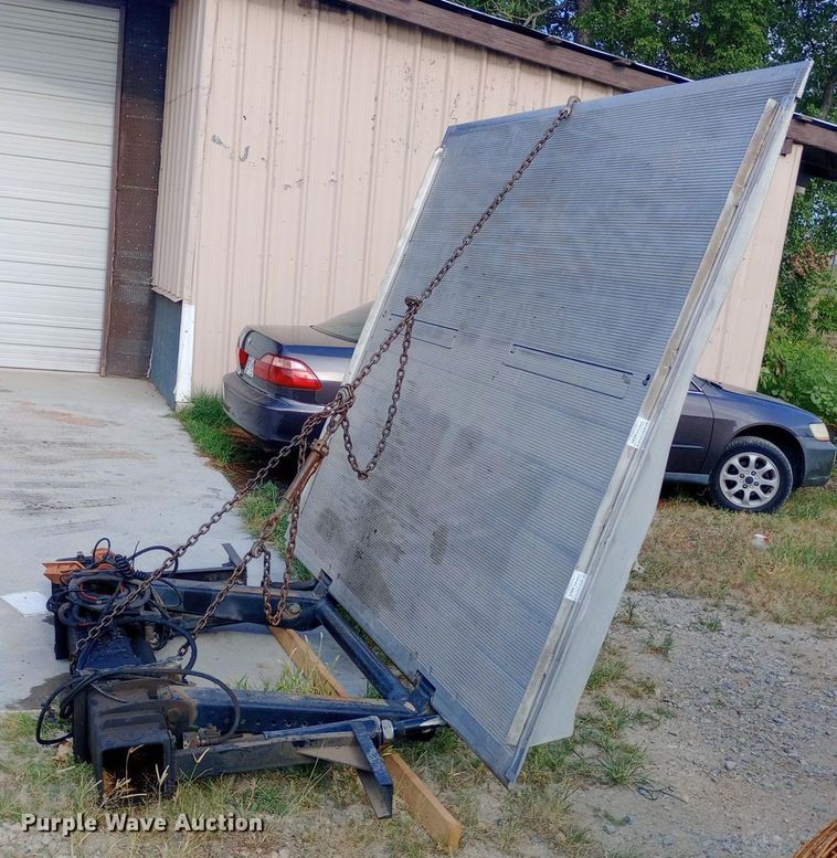 image for item NY9384 Lift gate