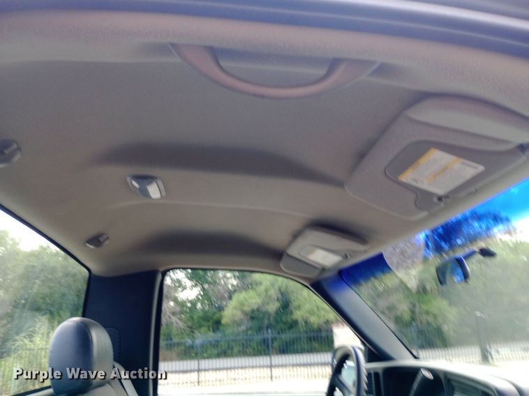 image for item NY9385 2001 Chevrolet  Silverado 1500 pickup truck