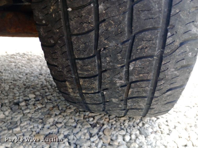 image for item NY9385 2001 Chevrolet  Silverado 1500 pickup truck