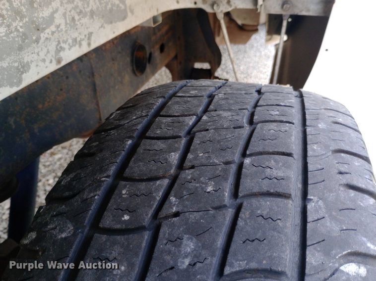 image for item NY9385 2001 Chevrolet  Silverado 1500 pickup truck