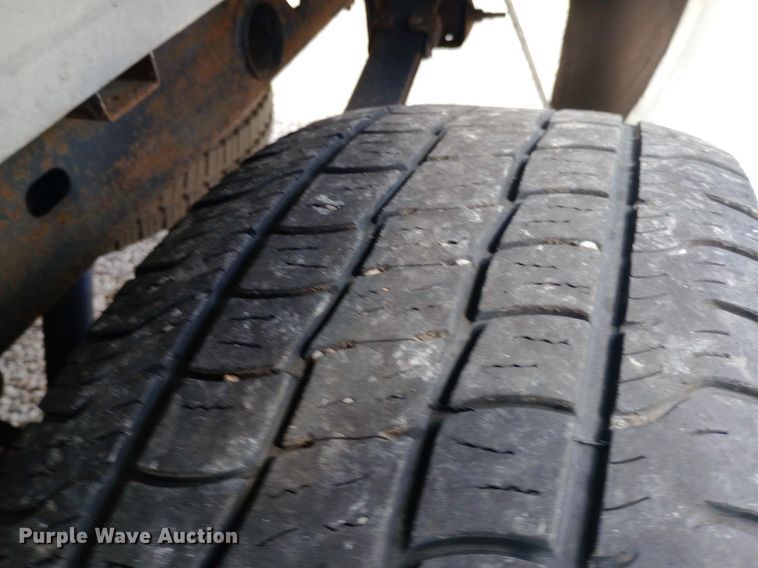 image for item NY9385 2001 Chevrolet  Silverado 1500 pickup truck