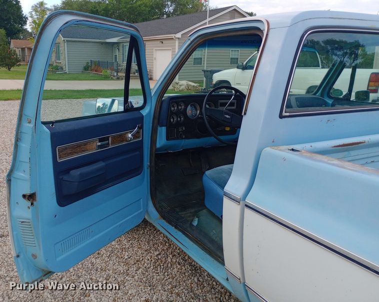 image for item NY9386 1976 Chevrolet  Scotsdale pickup truck