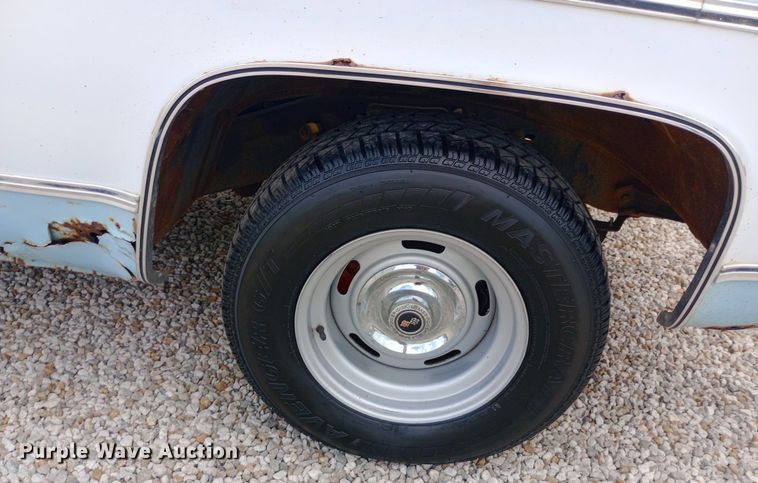 image for item NY9386 1976 Chevrolet  Scotsdale pickup truck