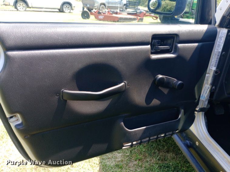 image for item NY9405 2004 Jeep Wrangler SUV