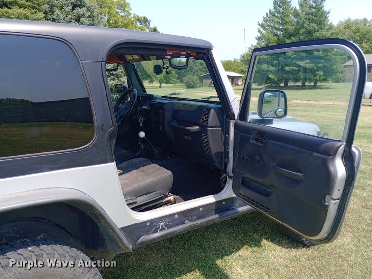 image for item NY9405 2004 Jeep Wrangler SUV