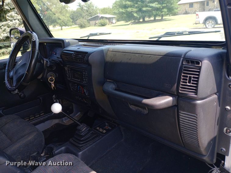 image for item NY9405 2004 Jeep Wrangler SUV