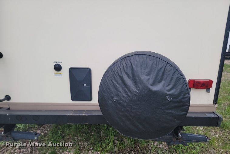 image for item NZ9825 2015 Forest River Lockwood 2504S camper