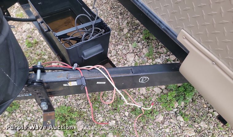 image for item NZ9825 2015 Forest River Lockwood 2504S camper