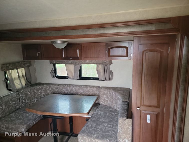 image for item NZ9825 2015 Forest River Lockwood 2504S camper