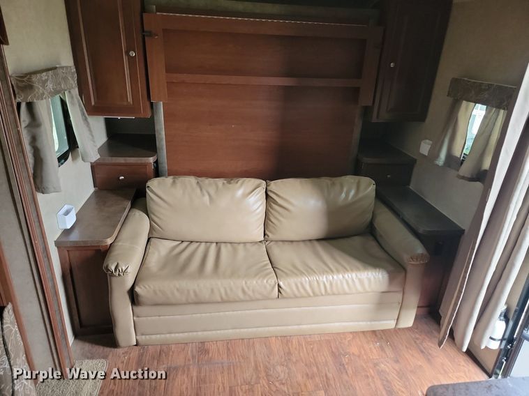 image for item NZ9825 2015 Forest River Lockwood 2504S camper