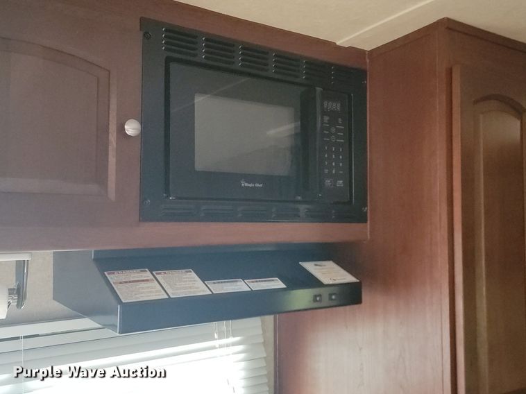 image for item NZ9825 2015 Forest River Lockwood 2504S camper