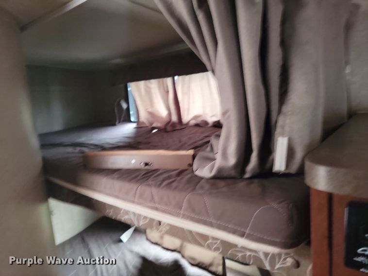 image for item NZ9825 2015 Forest River Lockwood 2504S camper