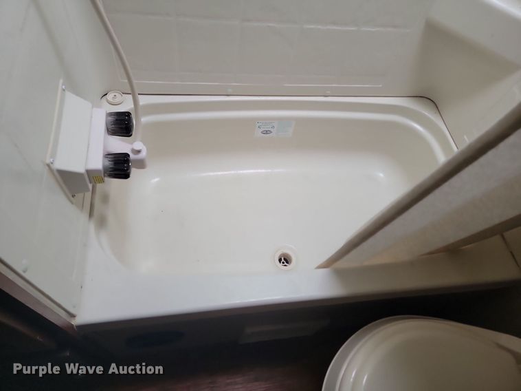 image for item NZ9825 2015 Forest River Lockwood 2504S camper