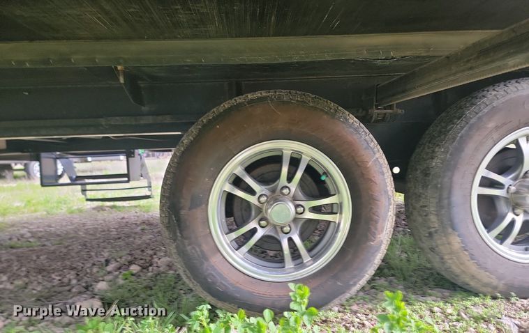 image for item NZ9825 2015 Forest River Lockwood 2504S camper