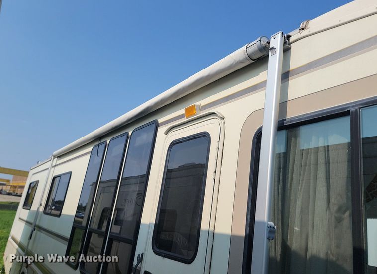 image for item OD9588 1995 American Dream Ford35 Bounder RV