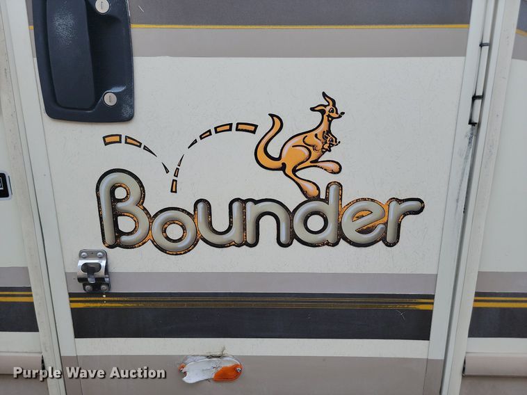 image for item OD9588 1995 American Dream Ford35 Bounder RV