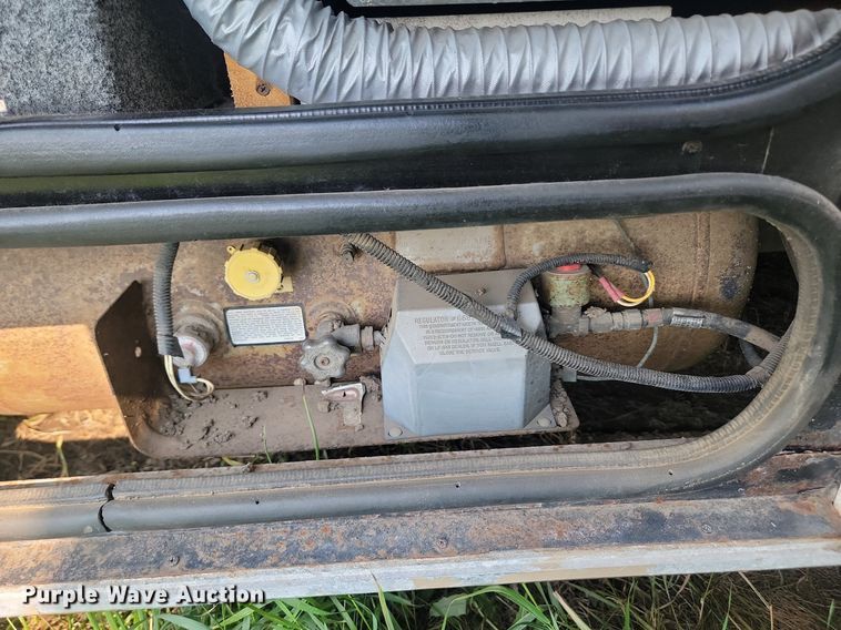 image for item OD9588 1995 American Dream Ford35 Bounder RV